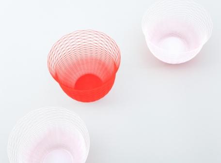 AIRVASE | RED × WHITE